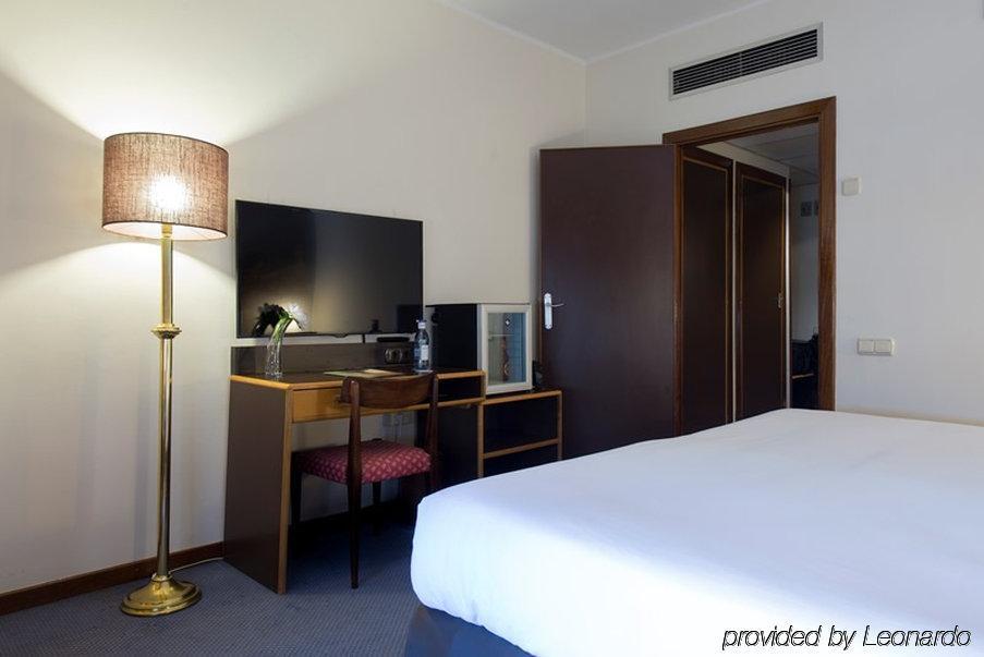 Hotel Goya سرقسطة الغرفة الصورة